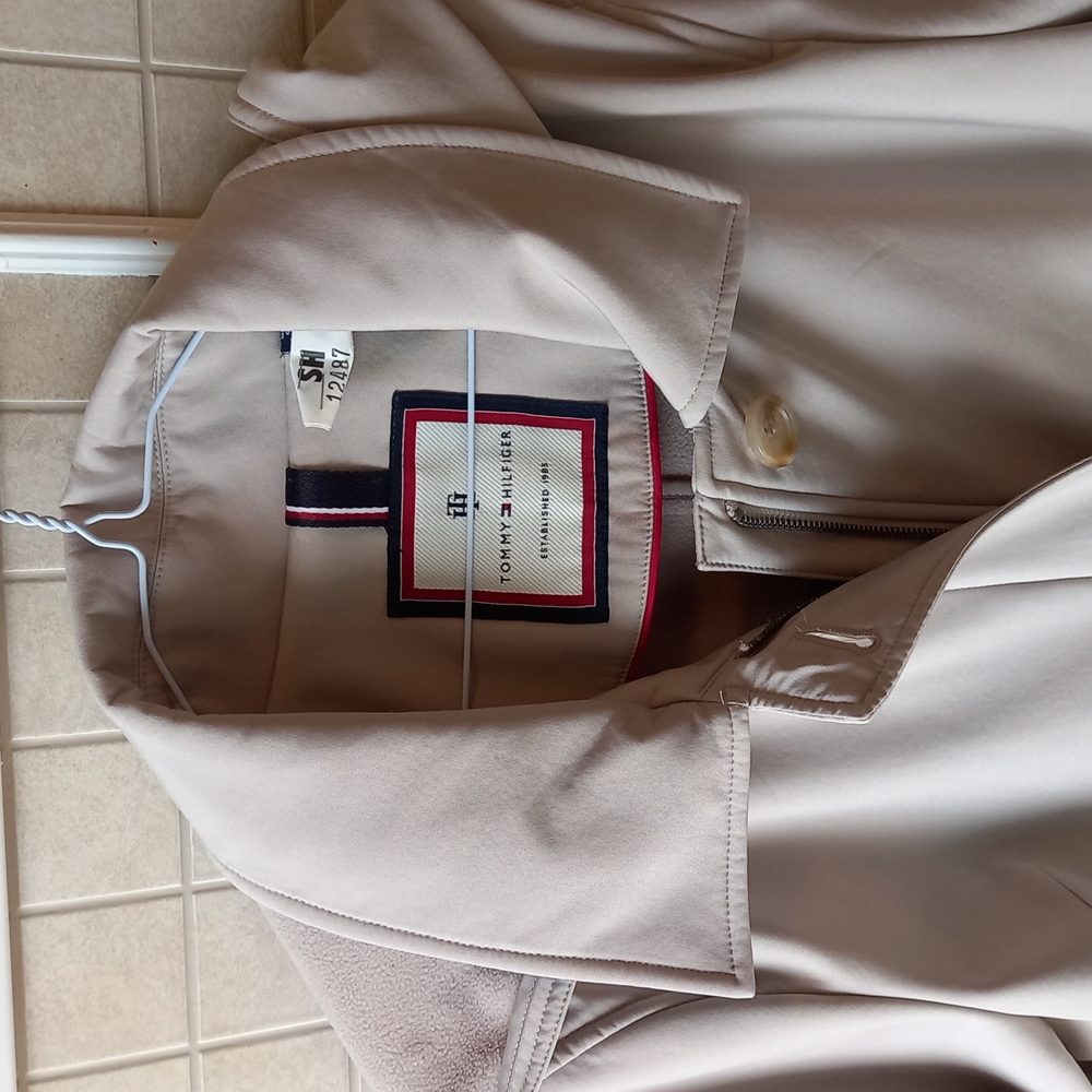 💕Host Pick💕 Tommy Hilfiger lined spring/fall jacket - Picture 2 of 10
